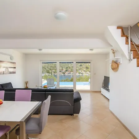 Vacation House Glorious Villa *